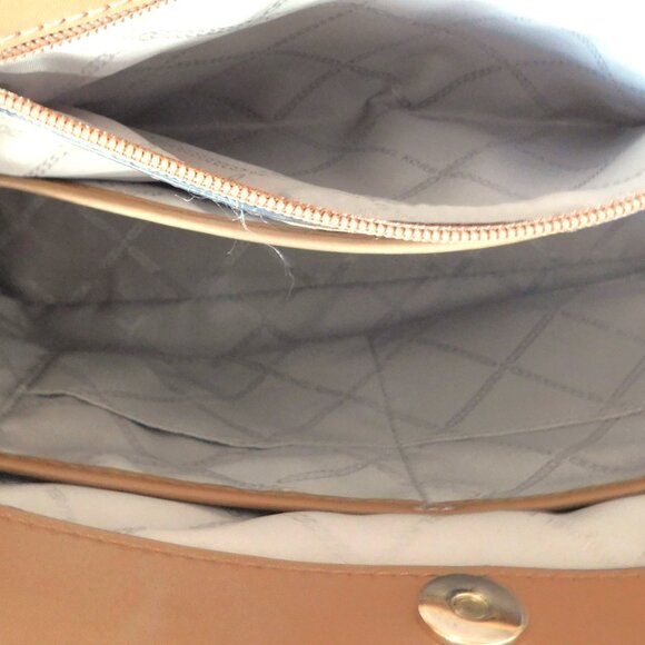 Medium Michael Kors Signature Brown & Camel Leather Tote Handbag Purse - Picture 13 of 15
